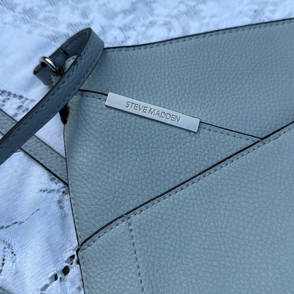 Steve Madden Chic Light blue Crossbody Bag 9.5x9.5 inches - Picture 7 of 9